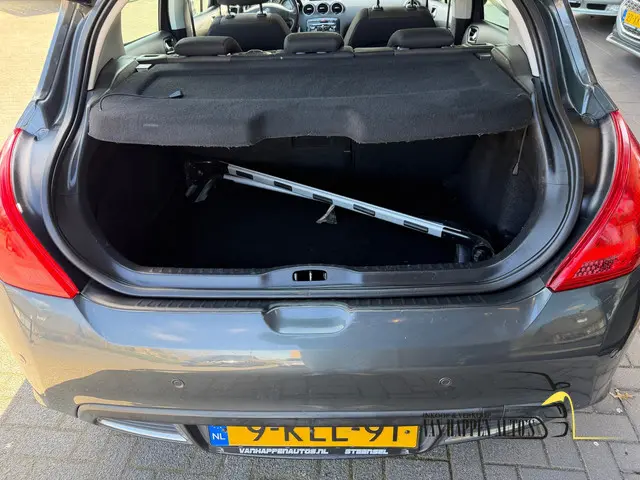 Peugeot 308 1.6 VTi Style / apk 3-2027 2013 Benzine 11