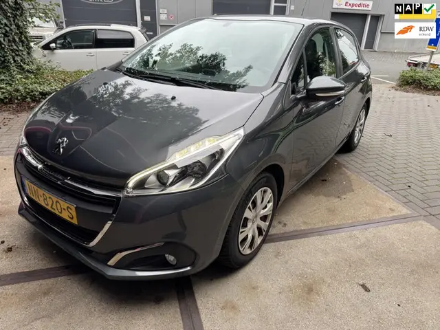 Peugeot 208 1.2 PureTech Blue Lion 2017 Benzine