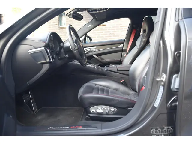 Porsche Panamera 4.8 GTS 2012 Benzine 6