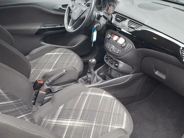 Opel Corsa 1.4 Edition / AIRCO / NETTE AUTO 2016 Benzine 13