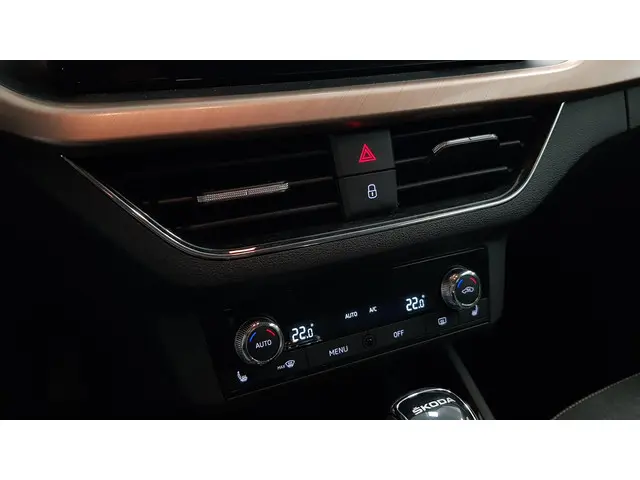 Škoda Kamiq 1.0 TSI DSG Style 2021 Benzine 24