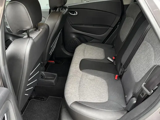 Renault Captur TCe Intens 2019 Benzine 12