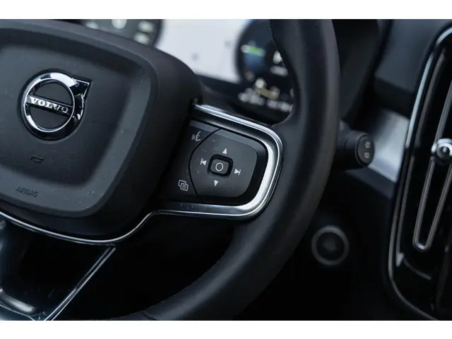 Volvo XC40 Plug-in Hybrid T5 Core 2023 Hybride Benzine 27