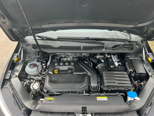 Volkswagen Touran 1.5 TSI Highline 7p, 1e eig. 2021 Benzine 4