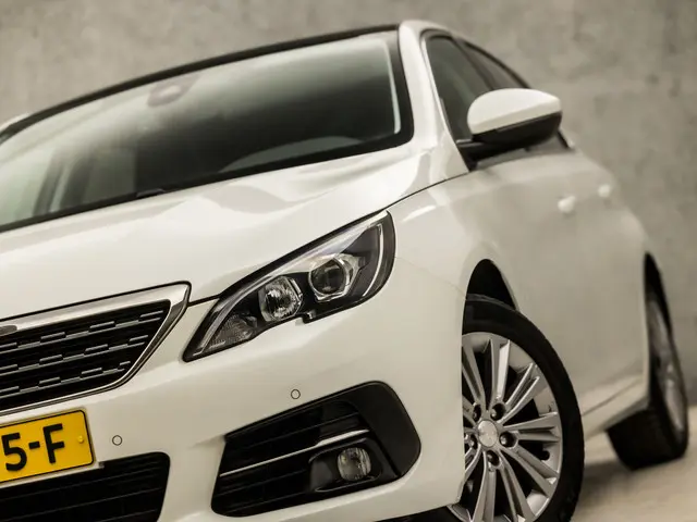 Peugeot 308 1.2 PureTech Sport 2019 Benzine 17