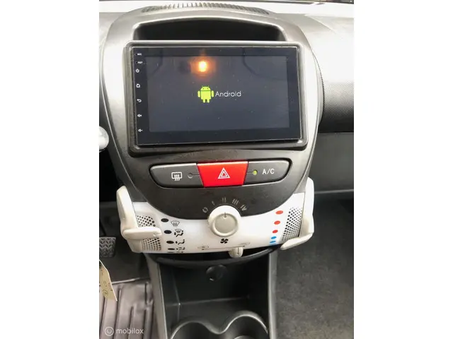 Citroën C1 1.0 5DRS LED AIRCO NAVI ELL PAKK 2013 Benzine 11