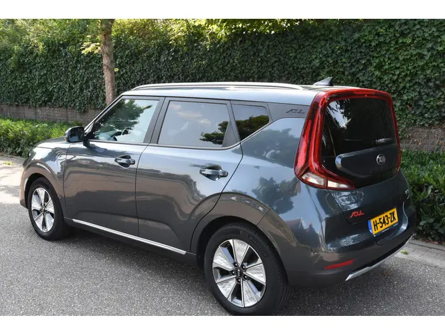 Kia e-Soul ExecutiveLine 64 kWh 2020 Elektrisch 4