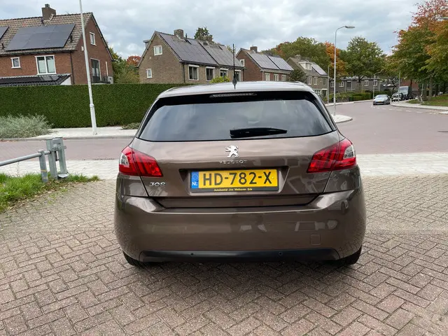 Peugeot 308 1.2 PureTech Style AUTOMAAT 2015 Benzine 6