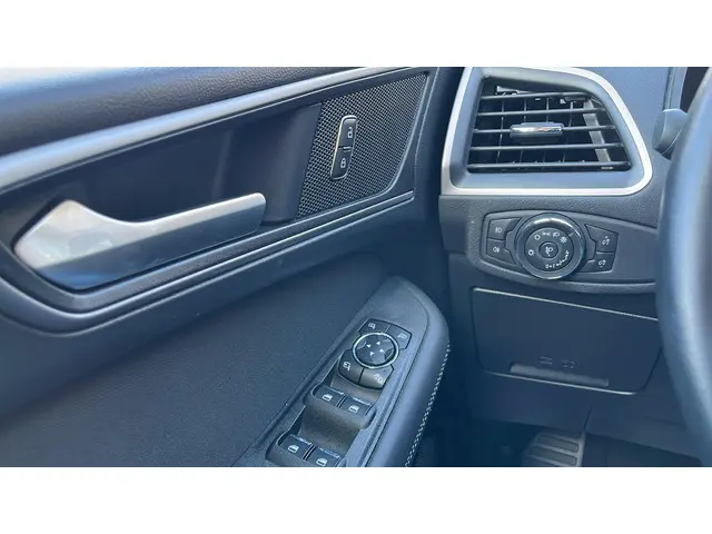 Ford S-Max 2.5 Hybride Connected 2022 Hybride Benzine 17