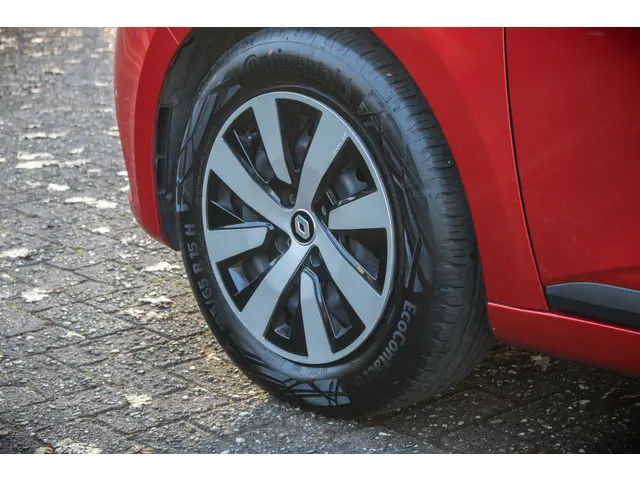 Renault Clio TCe 90 Equilibre 2023 Benzine 17