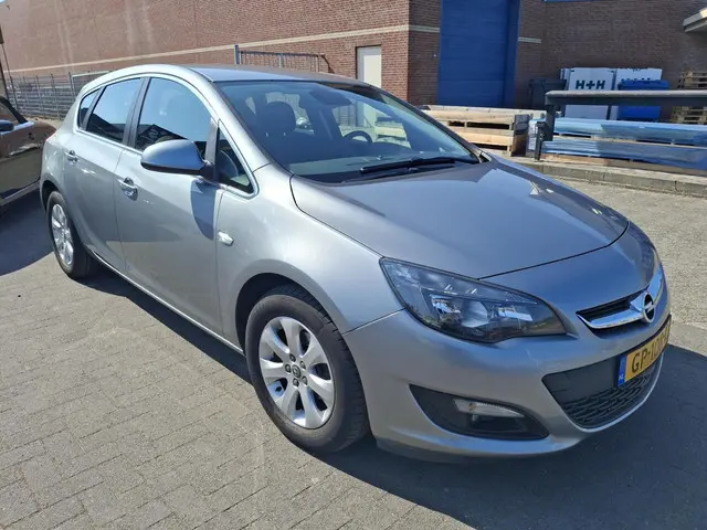 Opel Astra 1.4 Turbo Edition 2015 Benzine 6