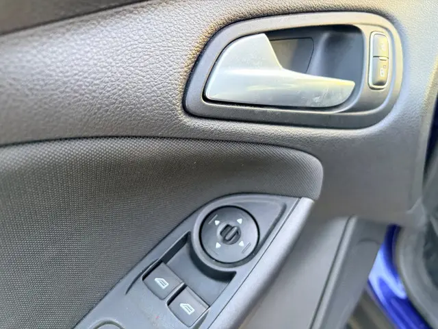 Ford Focus 1.0 Trend Edition 2015 Benzine 12