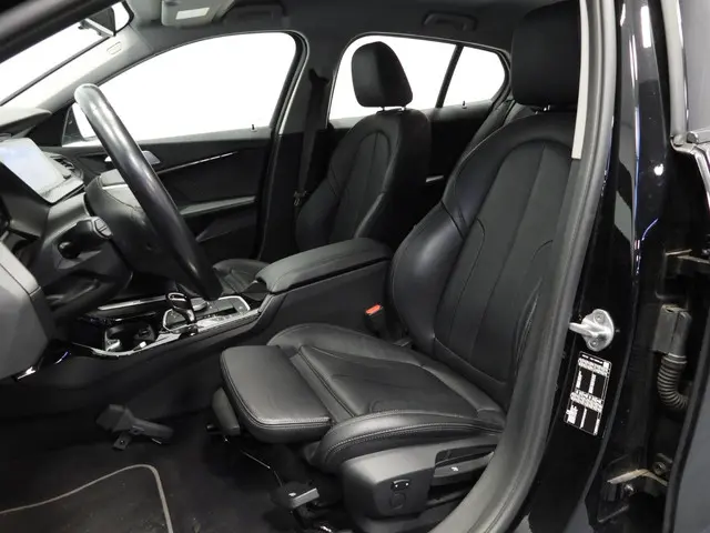 BMW 1 Serie 118i Aut. Intro Sport Line 2022 Benzine 26