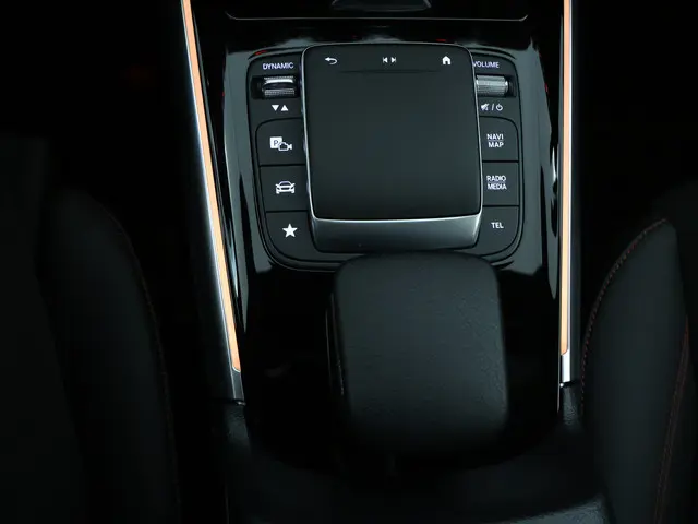 Mercedes-Benz EQA 250 AMG Line 67 kWh 2023 Elektrisch 12