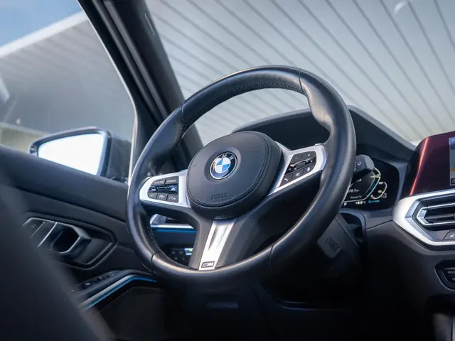 BMW 3 Serie Touring 330e 2021 Hybride Benzine 42