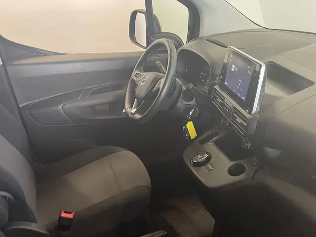 Opel Combo 130pk L1H1 2023 Diesel 26