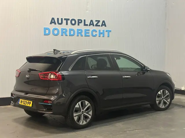 Kia e-Niro ExecutiveLine 64 kWh 2020 Elektrisch 6