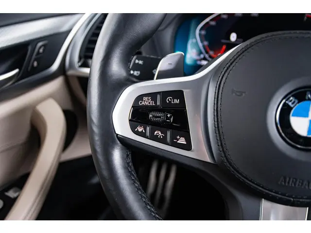 BMW X3 xDrive20i High Executive Edition 2020 Benzine 54