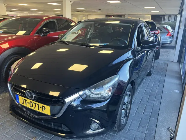 Mazda 2 1.5 Skyactiv-G 90 GT-M 2016 Benzine 2