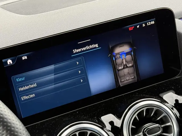 Mercedes-Benz GLA 250 e AMG Line 2024 Hybride Benzine 22