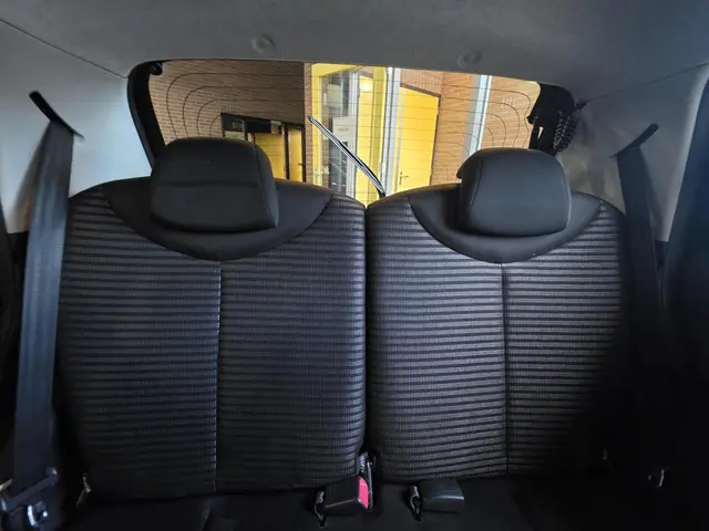 Peugeot 107 1.0 Envy 2013 Benzine 8