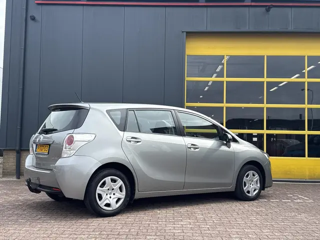 Toyota Verso 1.6 VVT-i Comfort 2014 Benzine 4