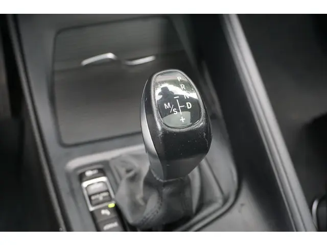 BMW X1 xDrive25e 2022 Hybride Benzine 17
