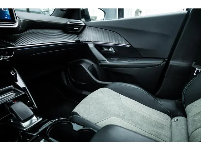 Peugeot e-2008 EV GT Première 50 kWh 2020 Elektrisch 51