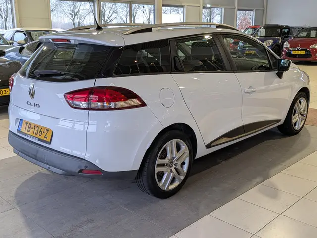 Renault Clio Estate 0.9 TCe Zen 2018 Benzine 4