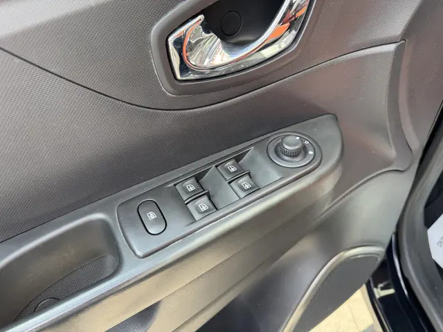Renault Captur 0.9 TCe Expression 2013 Benzine 8