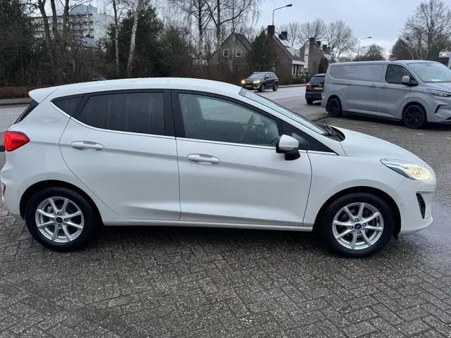 Ford Fiesta 1.0 EcoBoost Titanium 2021 Benzine 2