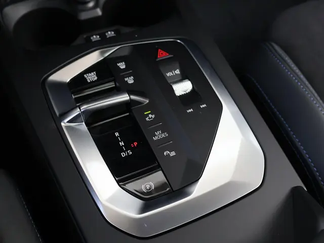 BMW 1 Serie 120 2025 Benzine 18