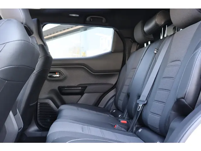 Toyota Urban Cruiser Executive 61 kWh, 2026 Elektrisch 26