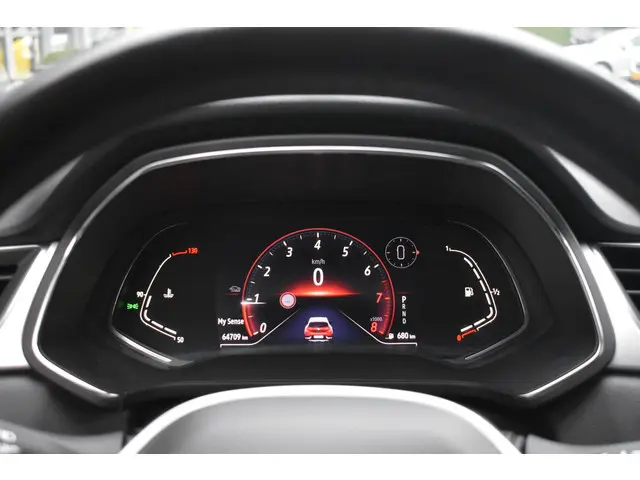 Renault Captur TCe 140 EDC Intens 2022 Benzine 18