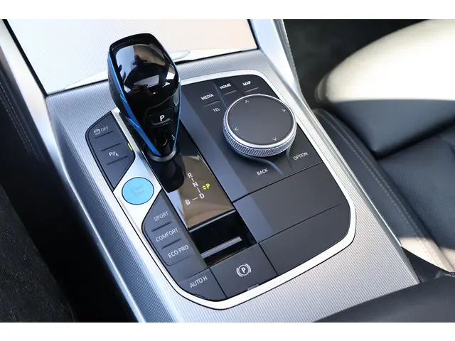BMW i4 eDrive40 High Executive 84 kWh 2022 Elektrisch 22