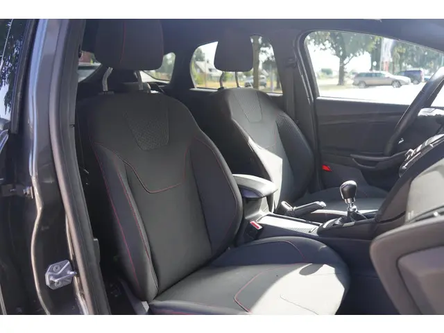Ford Focus 1.0 ST-Line 2018 Benzine 4