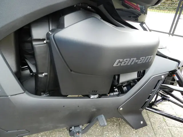 Can-Am Ryker Tour 900 2023 Benzine 9