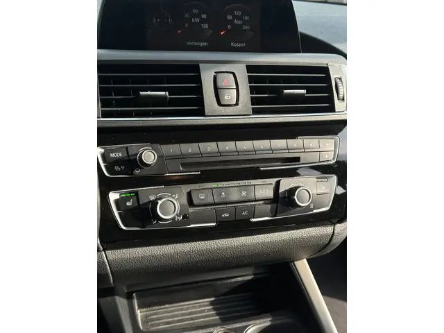 BMW 1 Serie 118I 2016 Benzine 17