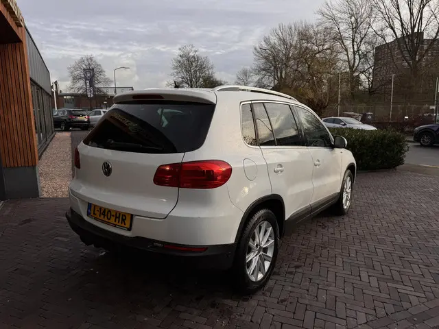 Volkswagen Tiguan 1.4 TSI LIFE 2014 Benzine 3