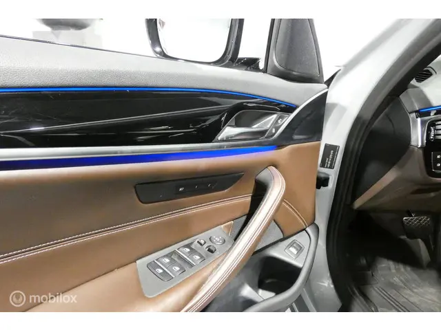 BMW 5 Serie 530i High Executive 2018 Benzine 20