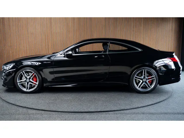 Mercedes-Benz S-Klasse Coupé AMG 63 4Matic 2015 Benzine 3