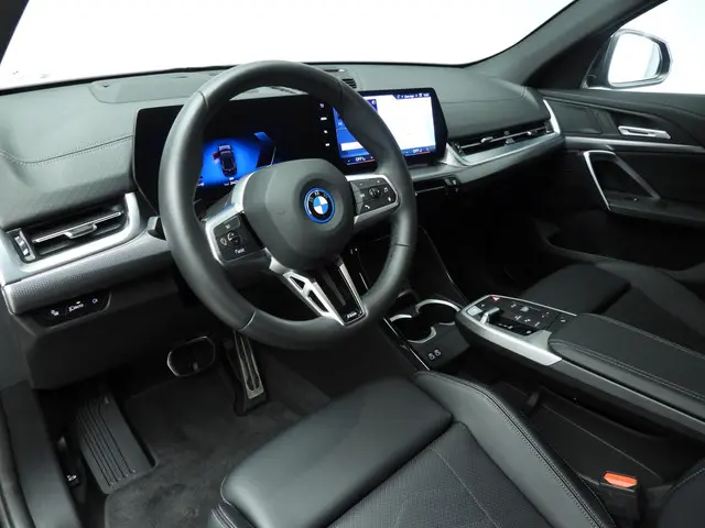 BMW iX2 eDrive20 2025 Elektrisch 6