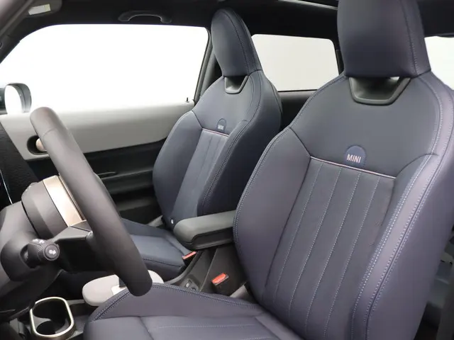 MINI 3-Deurs Cooper S 2025 Benzine 18