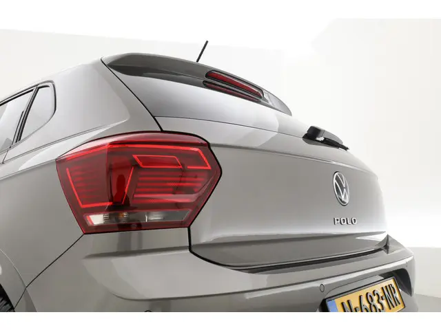 Volkswagen Polo 1.0 TSI Highline DSG 2021 Benzine 32