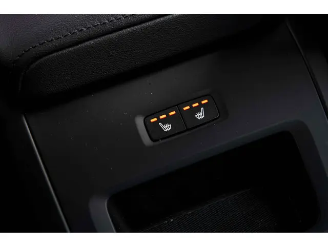 Volvo V60 2.0 B3 Essential 2022 Benzine 23