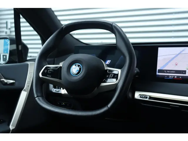 BMW iX xDrive40 2023 Elektrisch 34