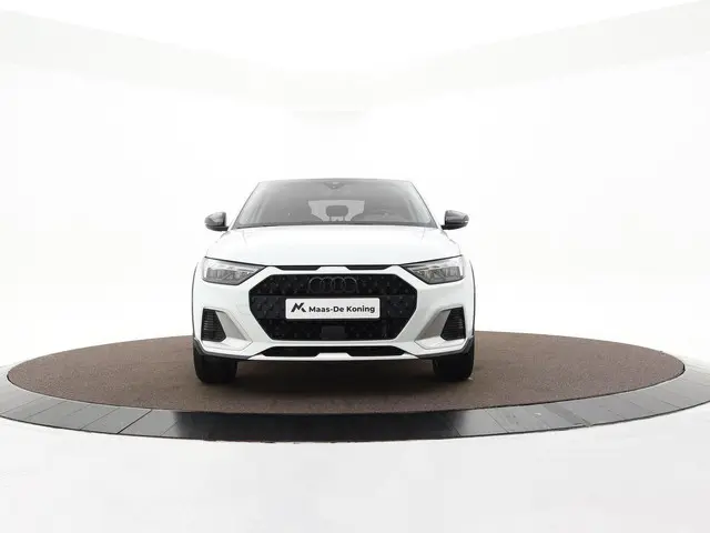Audi A1 citycarver 30 TFSI 115pk epic 2019 Benzine 19