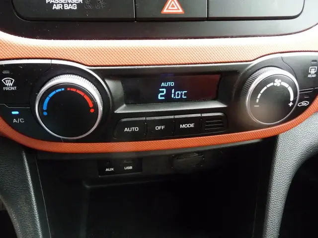 Hyundai i10 1.0i i-Motion Comfort 2016 Benzine 16