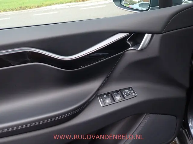 Tesla Model X 100D 2018 Elektrisch 27