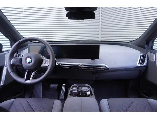 BMW iX xDrive60 2026 Elektrisch 6